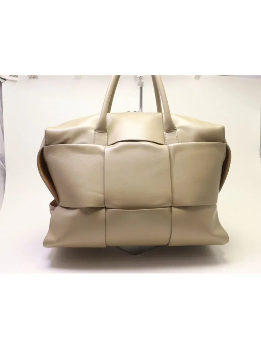 Bottega Veneta Arco Tote Maxi Intrecciato Handbag